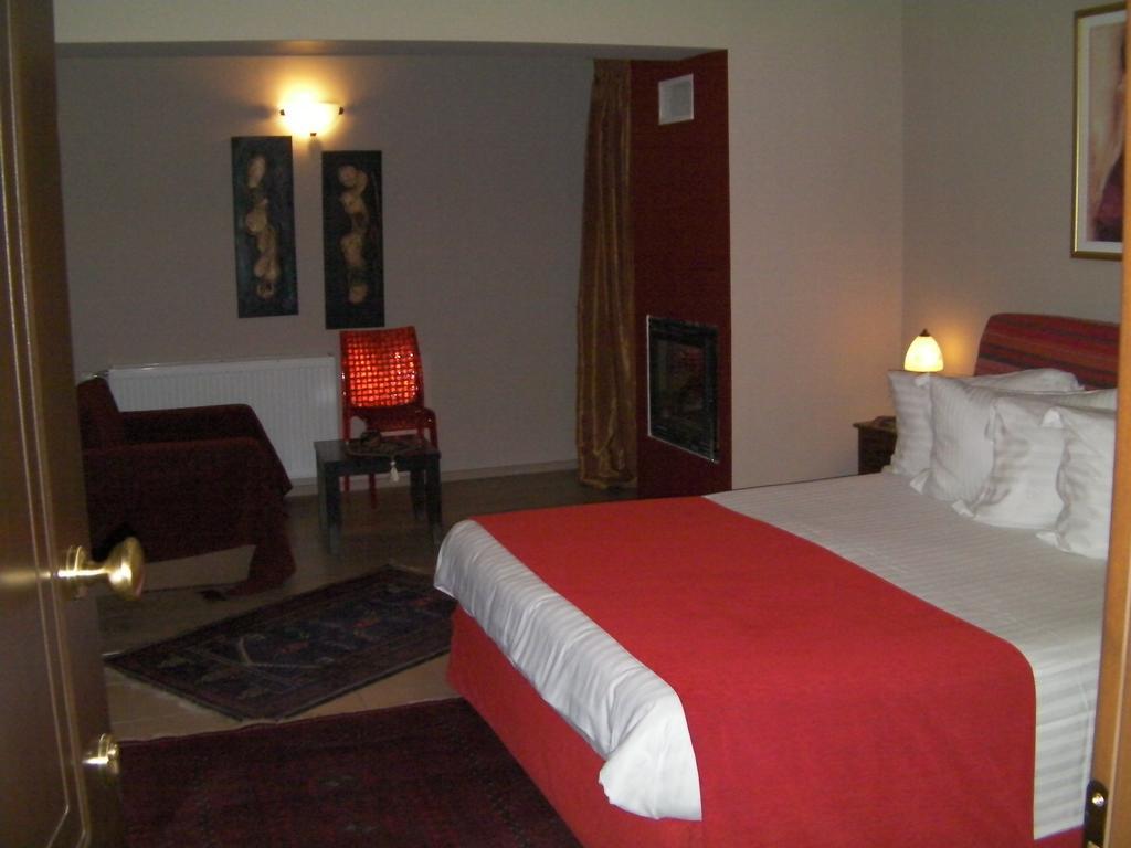Pandion Luxury Boutique Hotel & Suites With Spa Neochóri Eksteriør billede