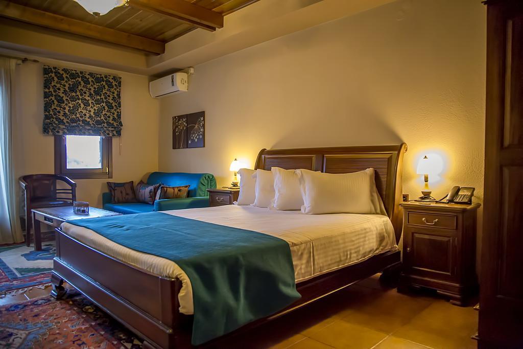 Pandion Luxury Boutique Hotel & Suites With Spa Neochóri Eksteriør billede