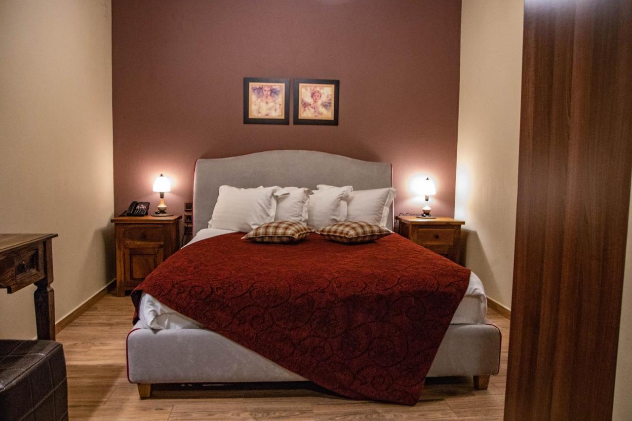 Pandion Luxury Boutique Hotel & Suites With Spa Neochóri Eksteriør billede